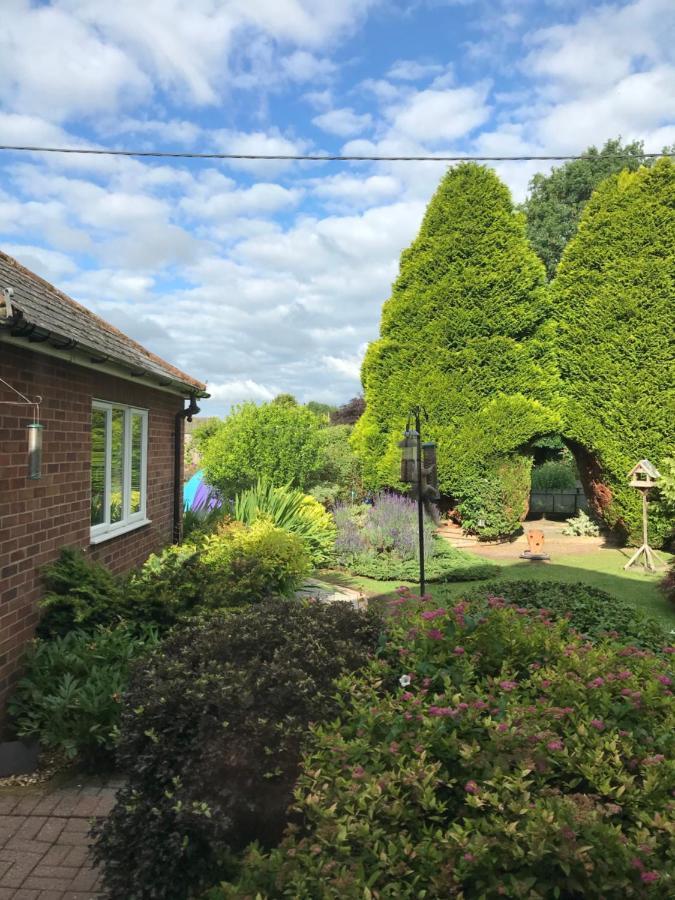Entire Guest House, In Pewsey Vale, Wiltshire Manningford Abbots Exterior foto